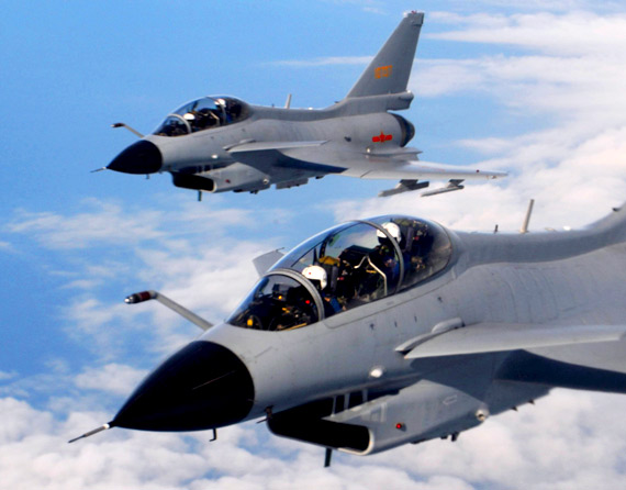 文章稱中國(guó)空軍第四代戰(zhàn)機(jī)數(shù)量在10年內(nèi)成倍增長(zhǎng)