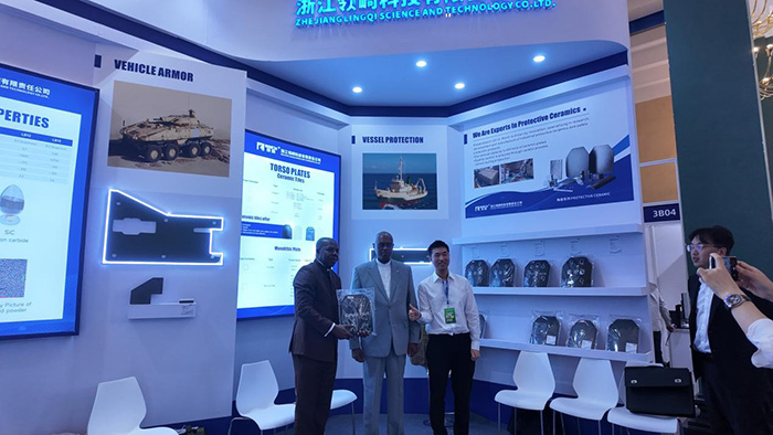 北京國(guó)際兩用先進(jìn)技術(shù)裝備展成功舉辦，軍民融合創(chuàng)新成果引多國(guó)防務(wù)高官關(guān)注